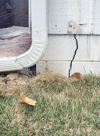 foundation wall cracks due to street creep in Horn Lake